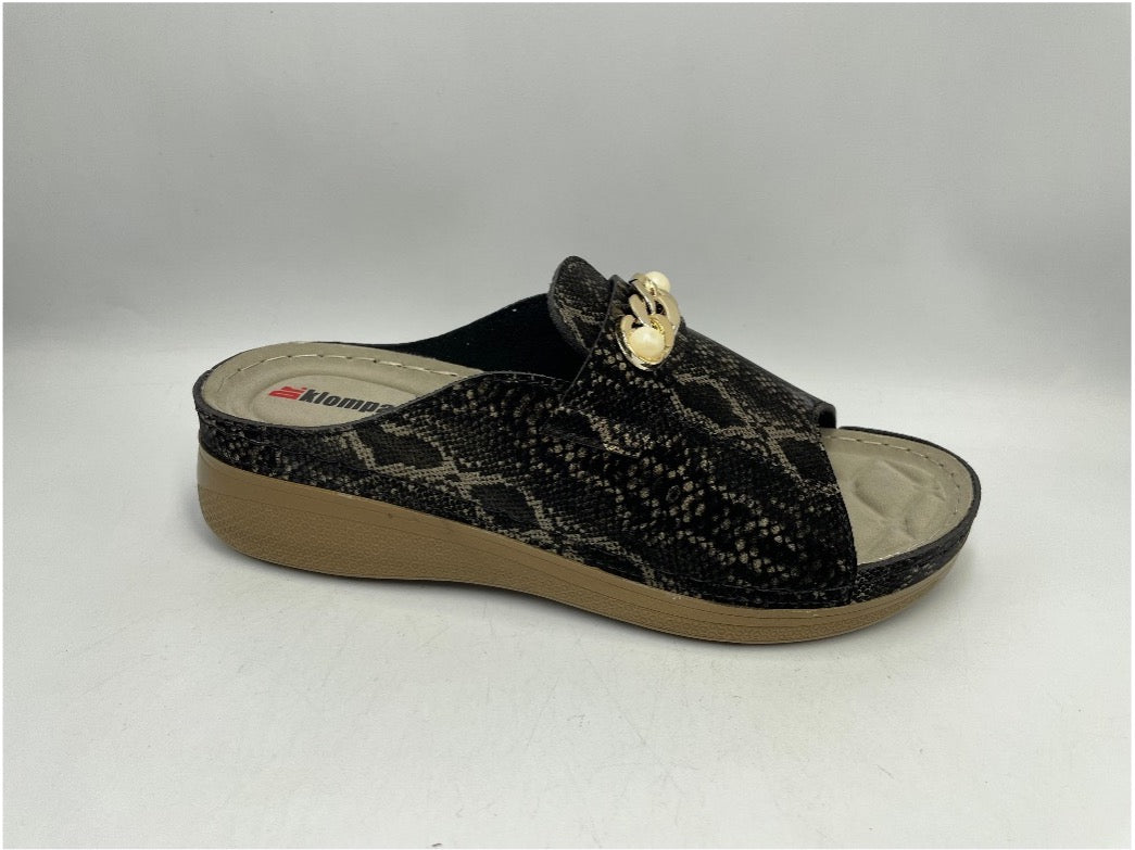 Womens Slippers 1541299