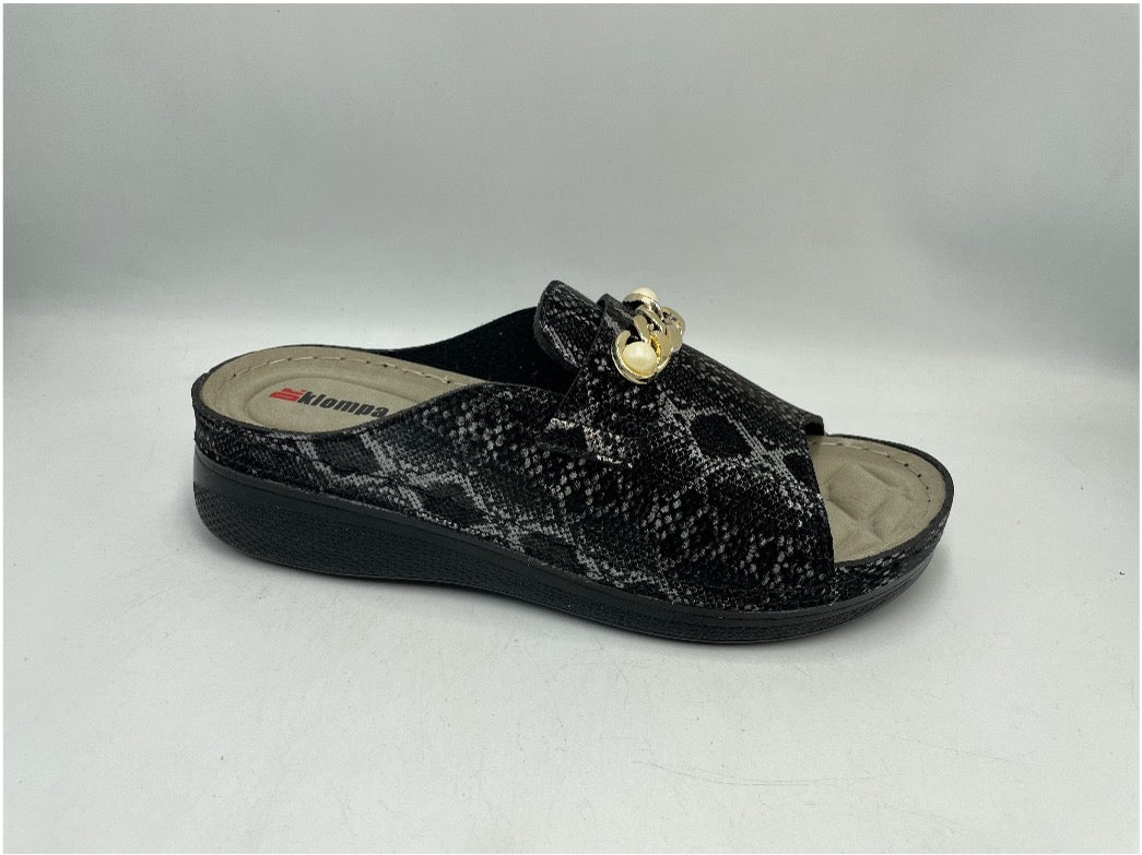 Womens Slippers 1541299