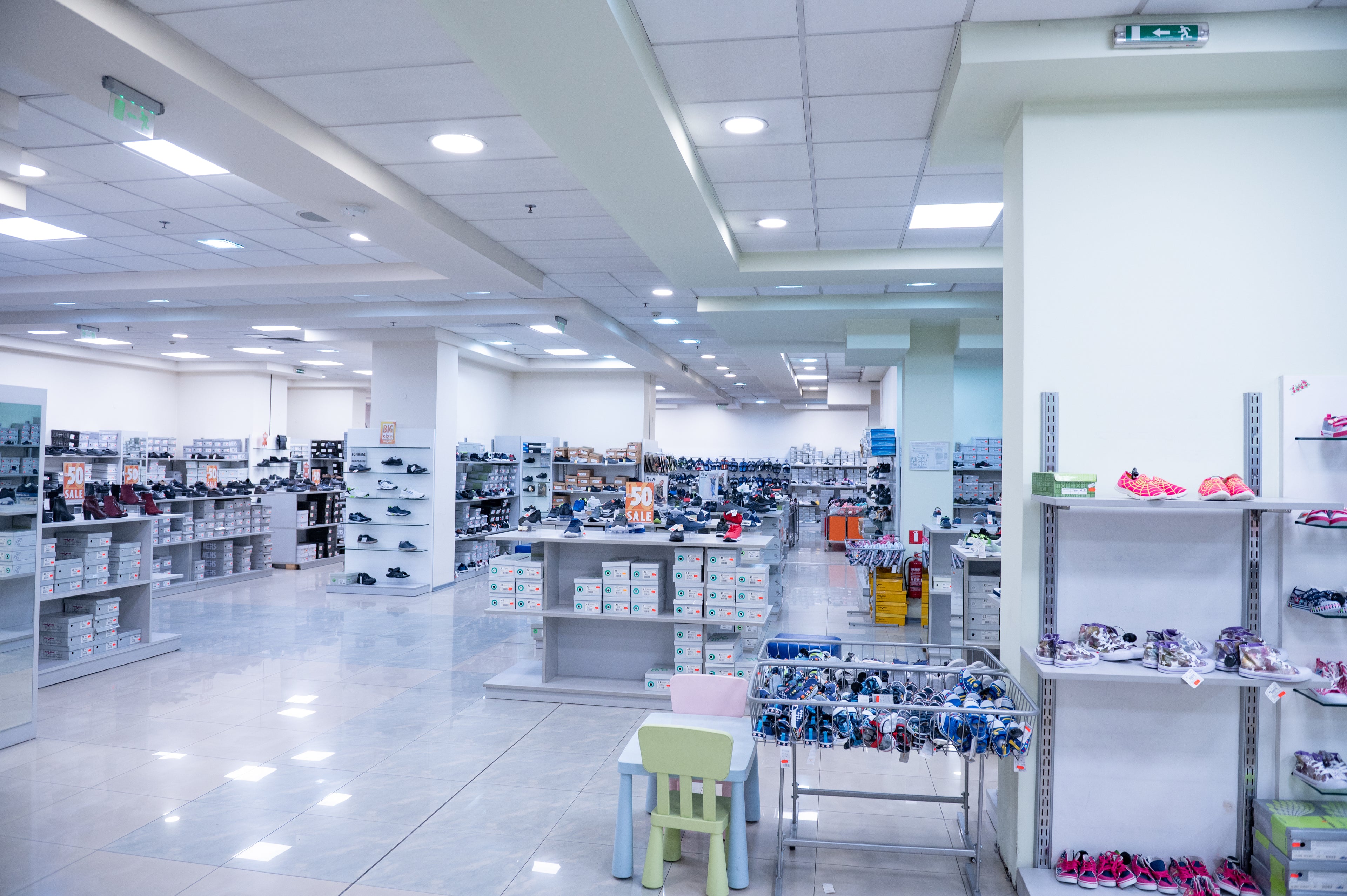 choose from our wide range of collections of (wholesale footwear / clogs / shoes / sandals / slippers /Turkish manufacturer)