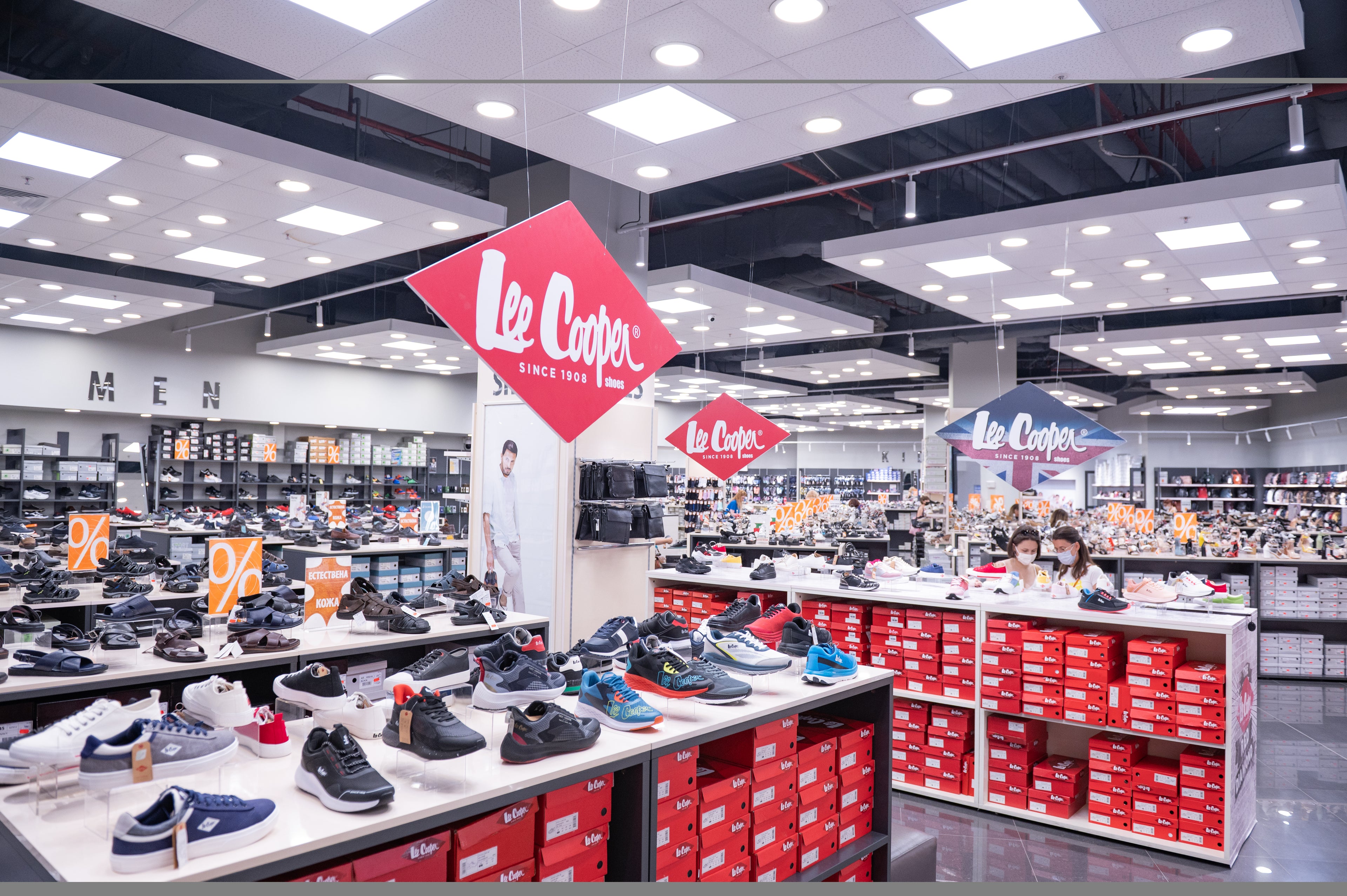 choose from our wide range of collections of (wholesale footwear / clogs / shoes / sandals / slippers /Turkish manufacturer / Lee Cooper)