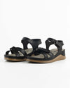 Black : Synthetic Fanetta