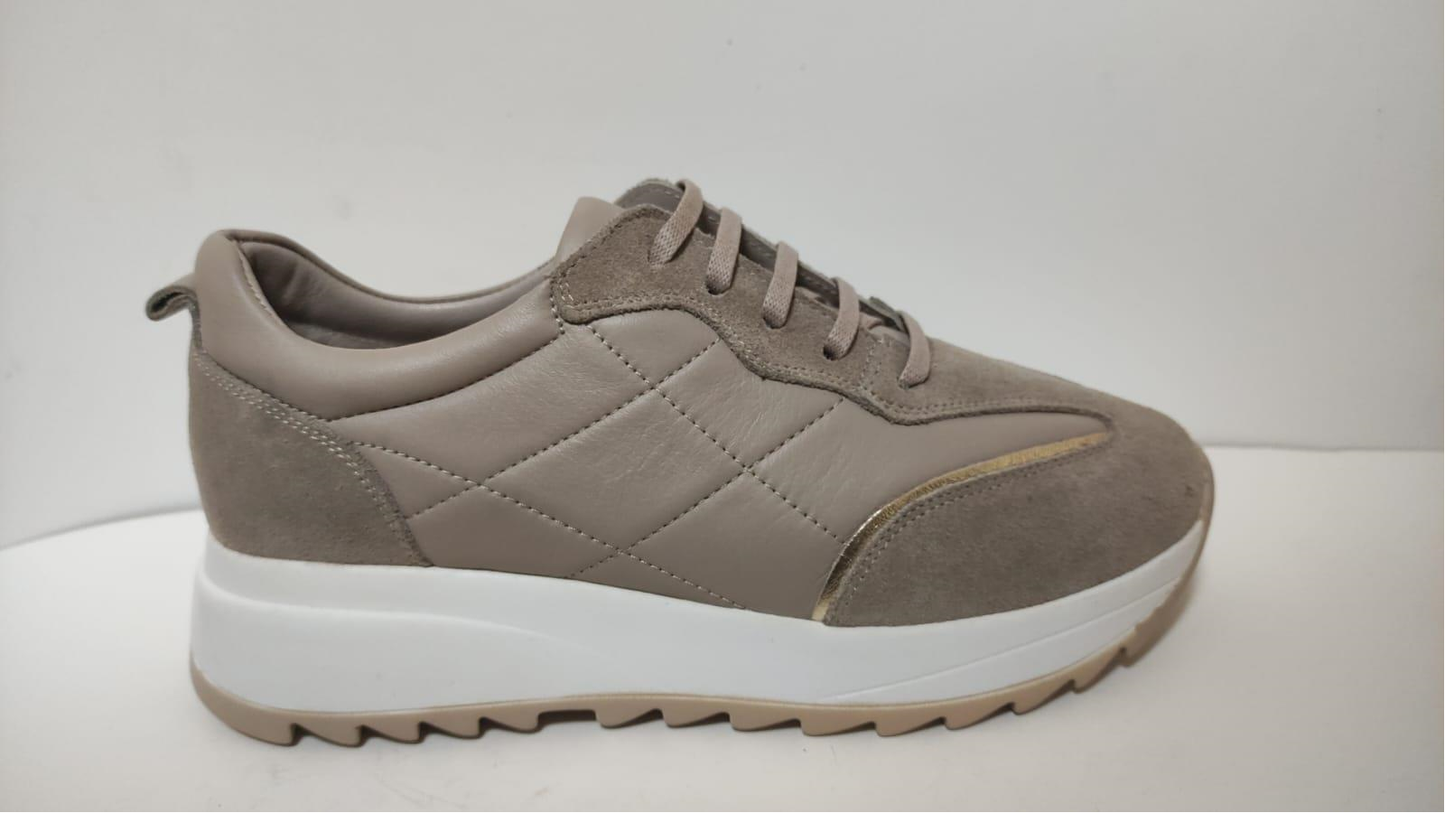 Women’s Casual Wholesale Shoes — Versatile, Durable & Profit‑Driven