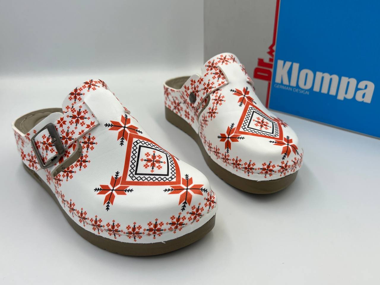 Women’s Printed Sabo Clogs — Lightweight, Durable & Wholesale-Ready