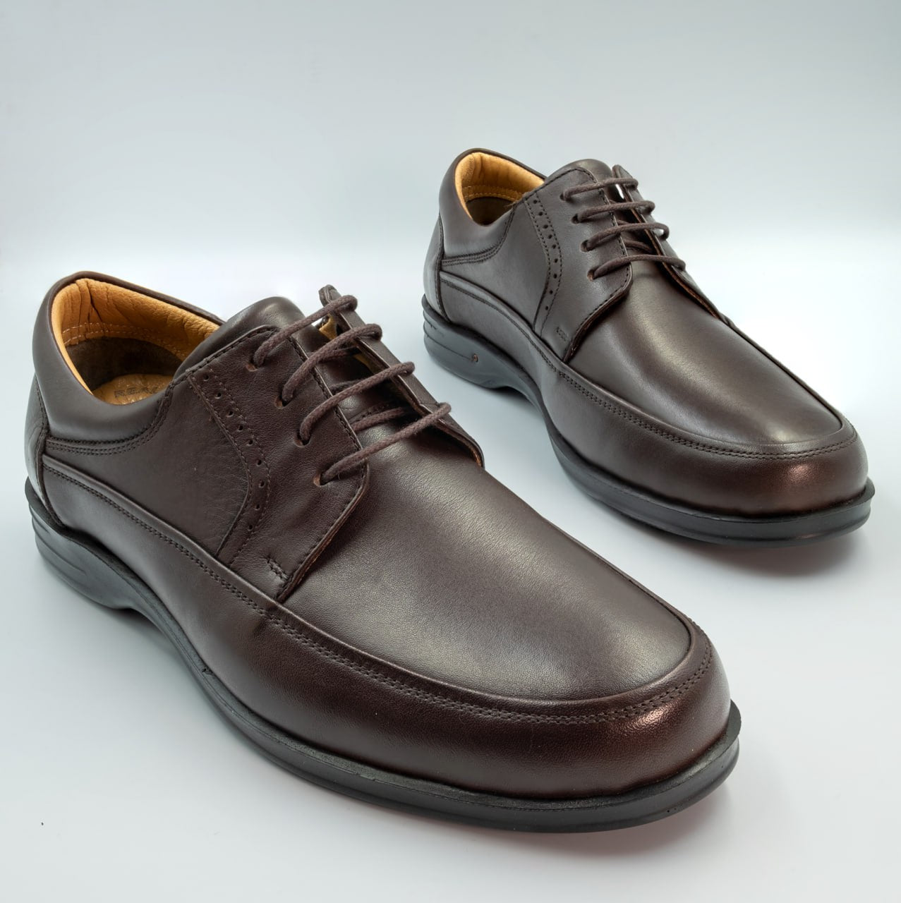 Men’s Casual Shoes — Lightweight, Durable & Versatile for Wholesale