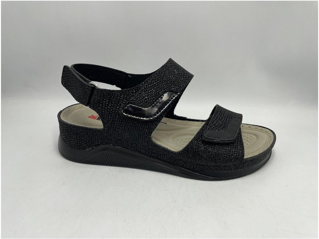 Women’s lightweight breathable sandals bulk purchase – wholesale-ready model