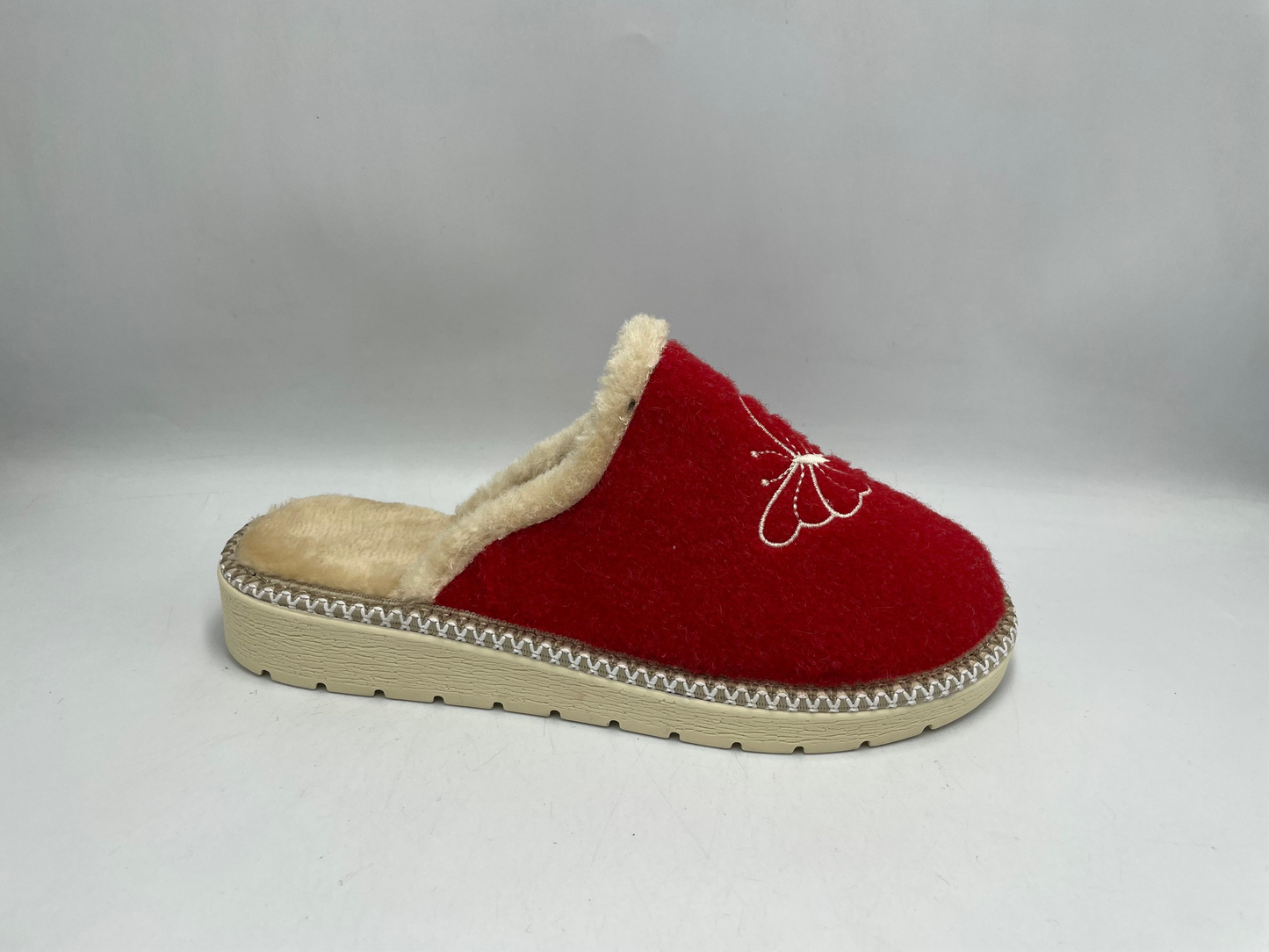 Women’s Winter Sabo Clogs — Warm, Comfortable & Wholesale-Ready
