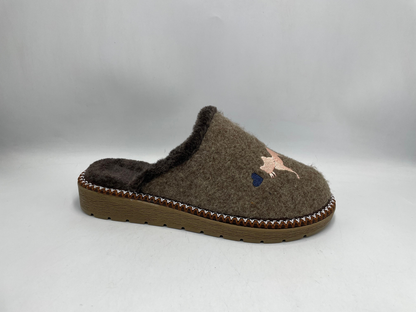 Women’s Winter Sabo Clogs — Warm, Comfortable & Wholesale-Ready