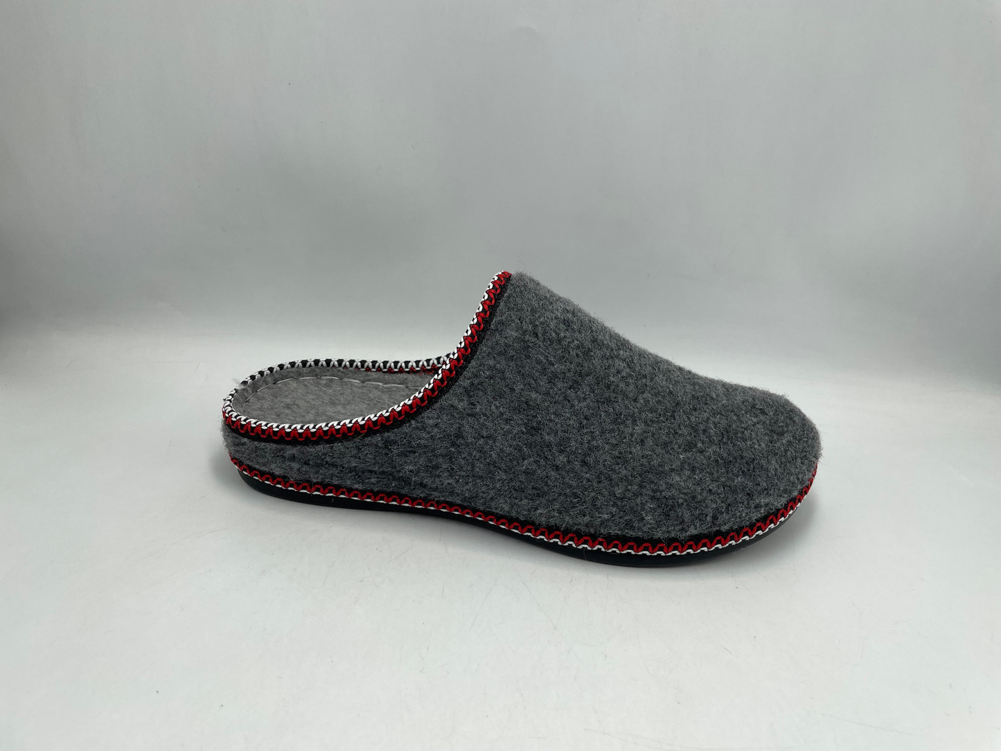 Women’s Winter Sabo Clogs — Warm, Comfortable & Wholesale-Ready