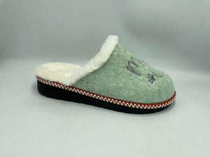 Women’s Winter Sabo Clogs — Warm, Comfortable & Wholesale-Ready