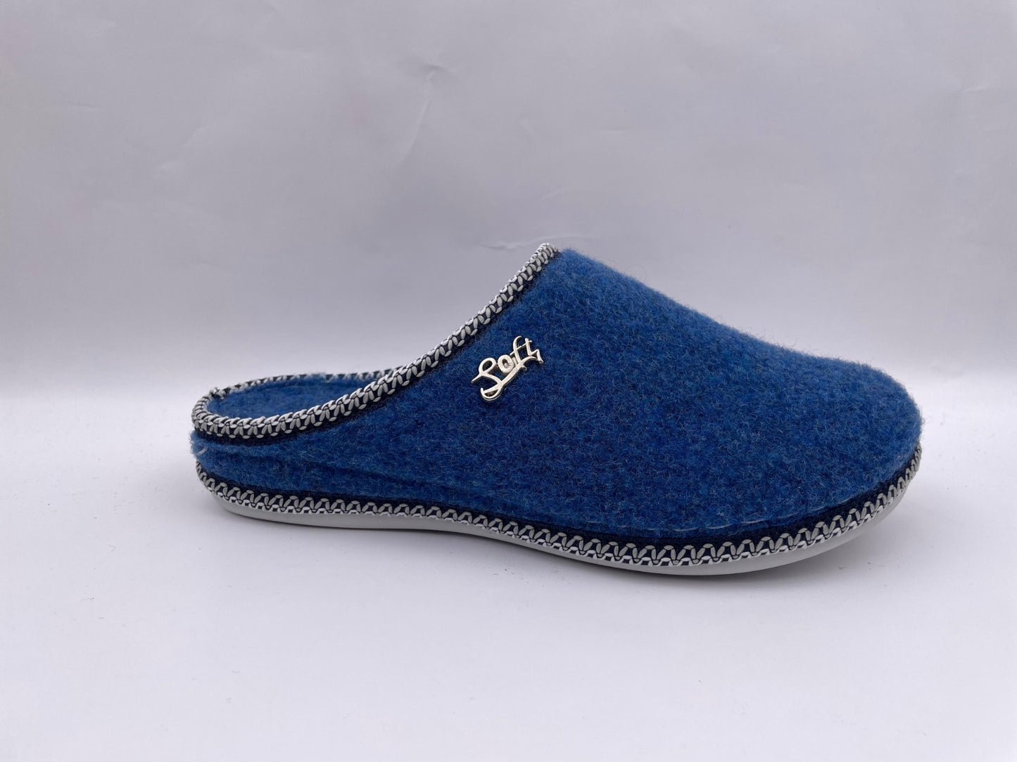 Women's Winter Sabo Clogs Wholesale | Warm, Non-Slip & Bulk-Ready Cold-Season Footwear