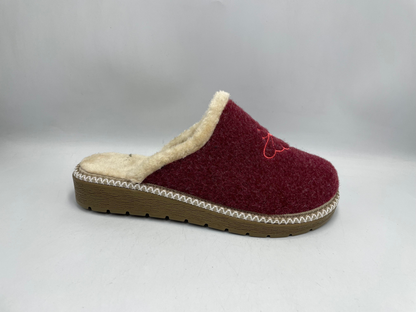 Women’s Winter Sabo Clogs — Warm, Comfortable & Wholesale-Ready