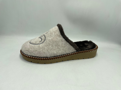 Women’s Winter Sabo Clogs — Warm, Comfortable & Wholesale-Ready