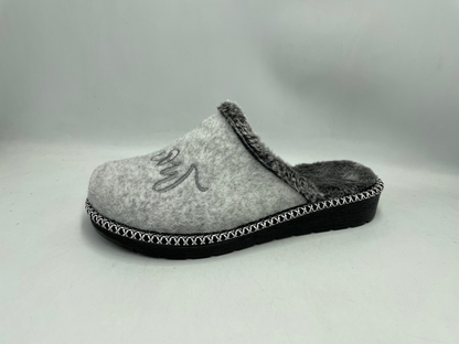 Women’s Winter Sabo Clogs — Warm, Comfortable & Wholesale-Ready