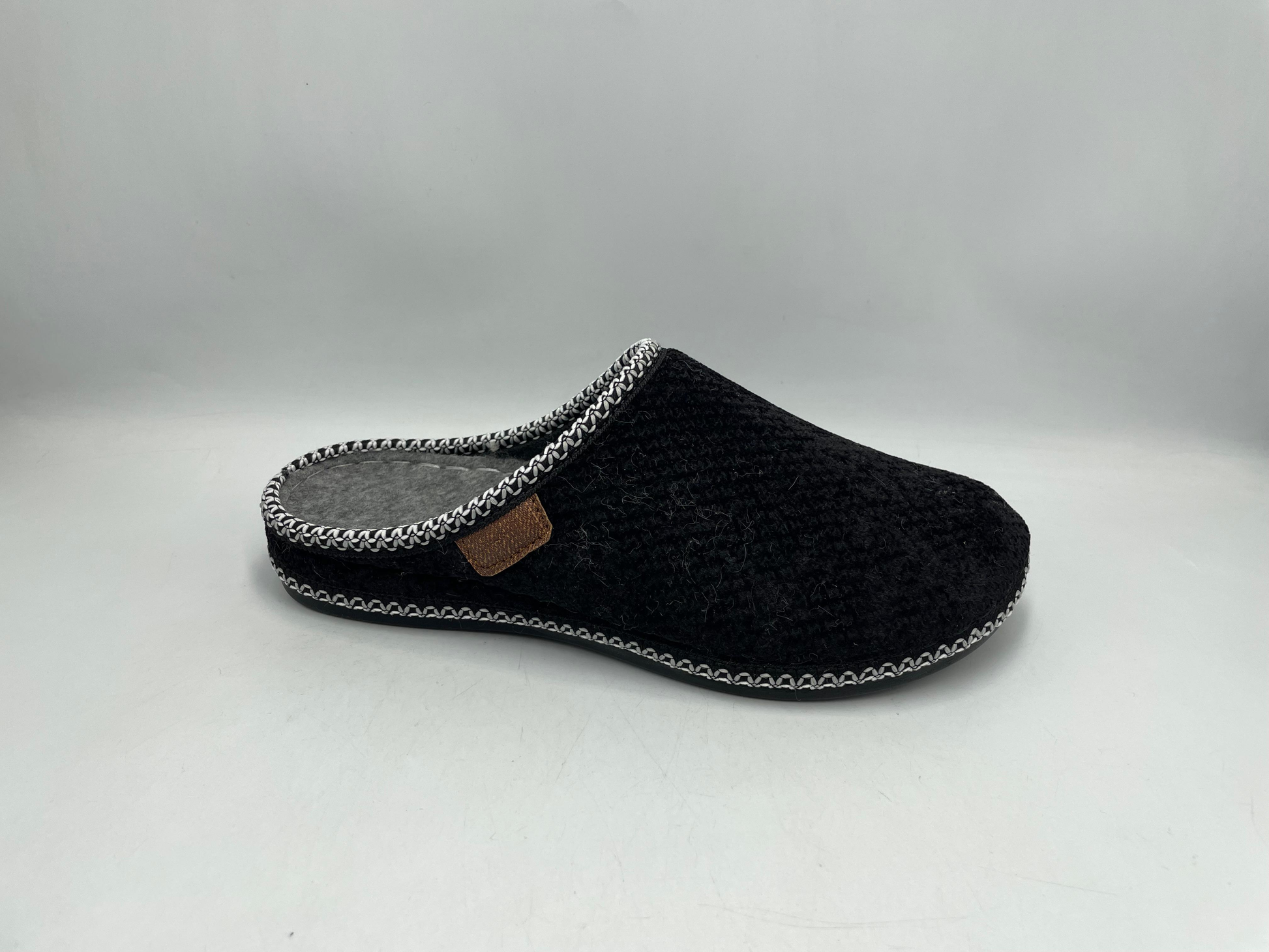 Women’s sabo clogs wholesale bulk buy – orthopedic comfort durable model