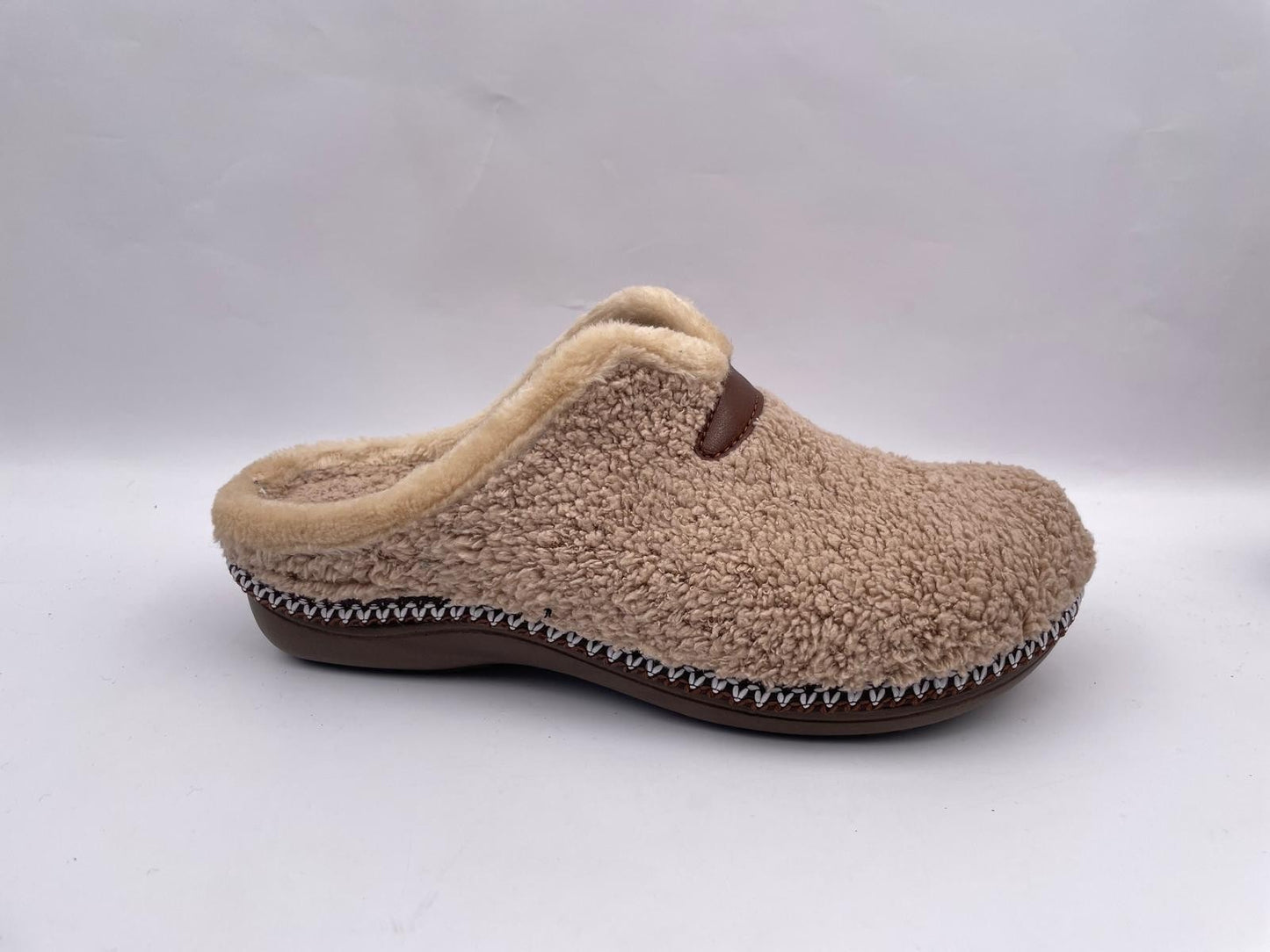 Women's Winter Sabo Clogs Wholesale | Warm, Non-Slip & Bulk-Ready Cold-Season Footwear