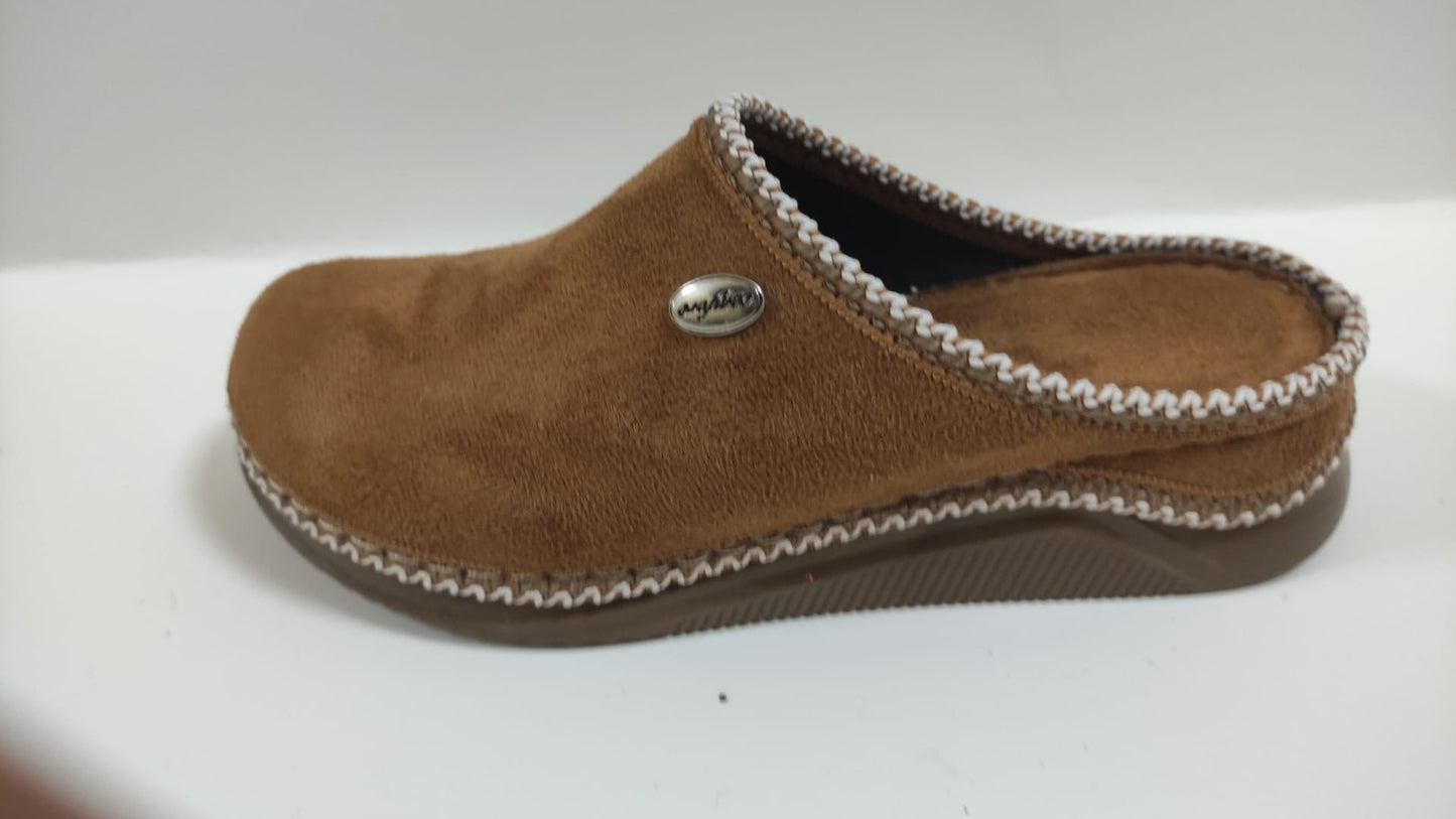 Women's Orthopedic Sabo Clogs Wholesale | Ergonomic, Durable & Bulk-Ready Work Footwear