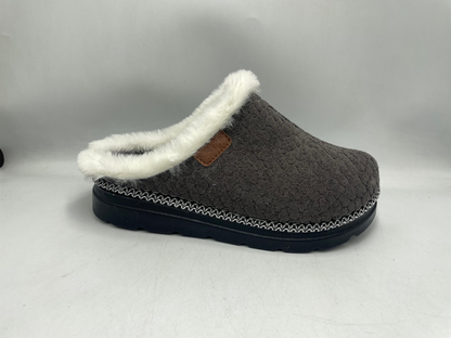Women’s Winter Sabo Clogs — Warm, Comfortable & Wholesale-Ready