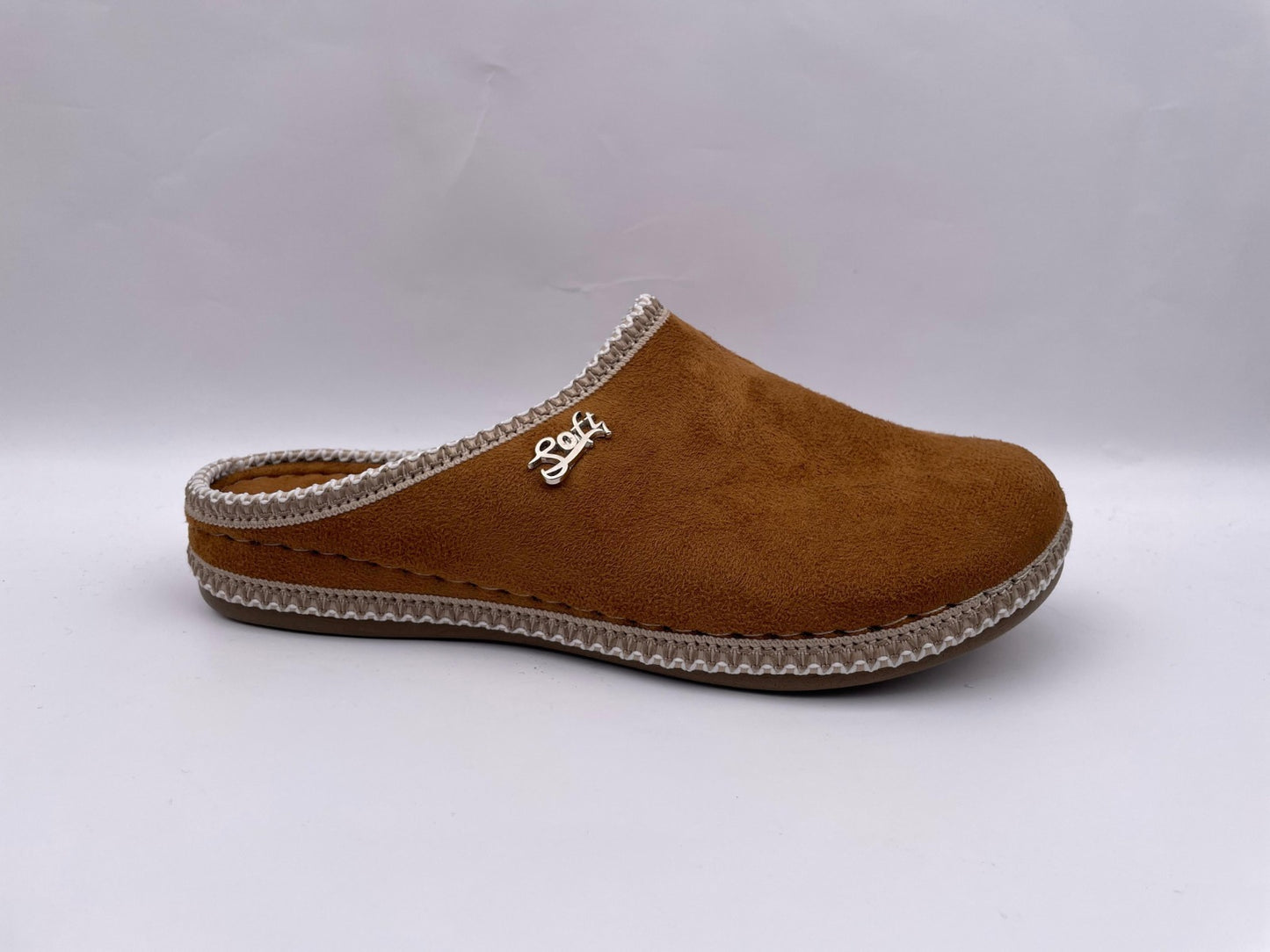 Women's Winter Sabo Clogs Wholesale | Warm, Non-Slip & Bulk-Ready Cold-Season Footwear