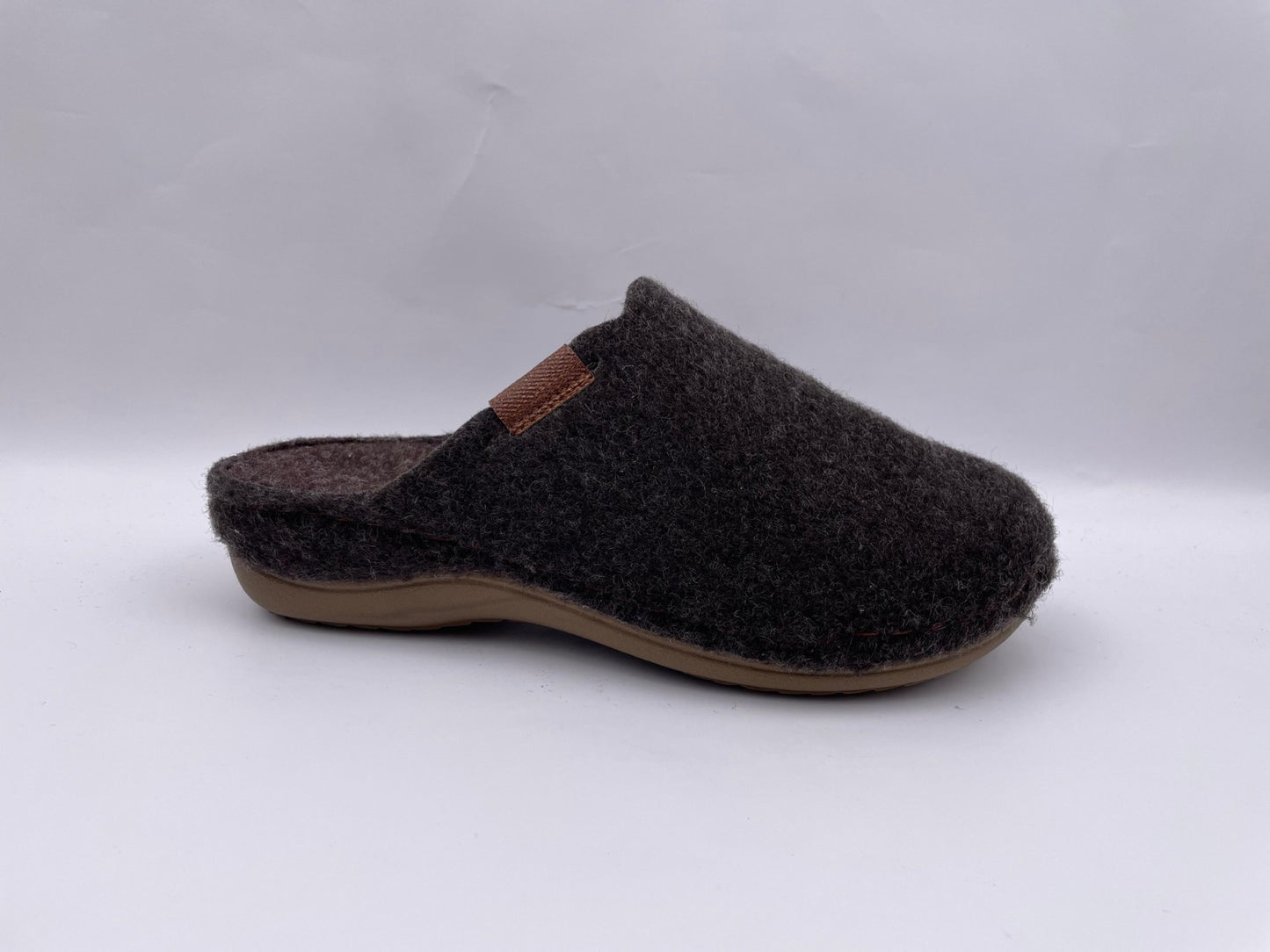 Women's Orthopedic Sabo Clogs Wholesale | Ergonomic, Durable & Bulk-Ready Work Footwear