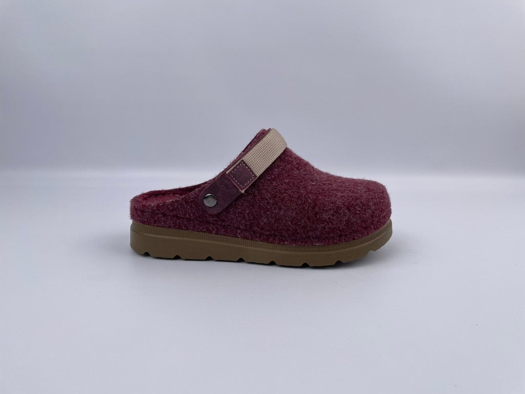 Women's Orthopedic Sabo Clogs Wholesale | Ergonomic, Durable & Bulk-Ready Work Footwear