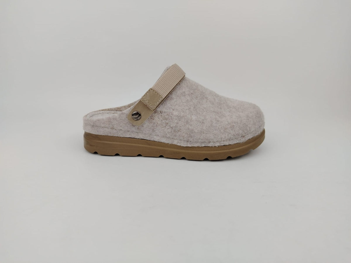 Women's Orthopedic Sabo Clogs Wholesale | Ergonomic, Durable & Bulk-Ready Work Footwear