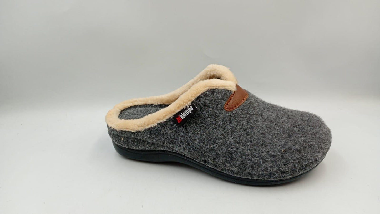 Women's Winter Sabo Clogs Wholesale | Warm, Non-Slip & Bulk-Ready Cold-Season Footwear