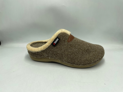 Women’s Winter Sabo Clogs — Warm, Comfortable & Wholesale-Ready