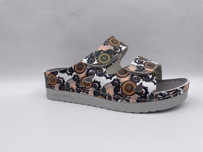 Women's Printed Slippers Wholesale | Cushioned, Lightweight & Bulk-Ready Footwear