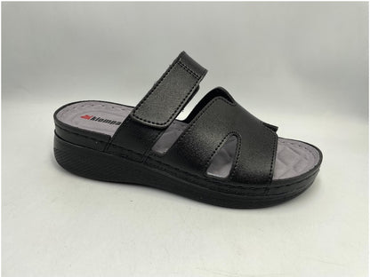 Women’s Comfort Slippers — Cushioned, Lightweight & Wholesale-Ready