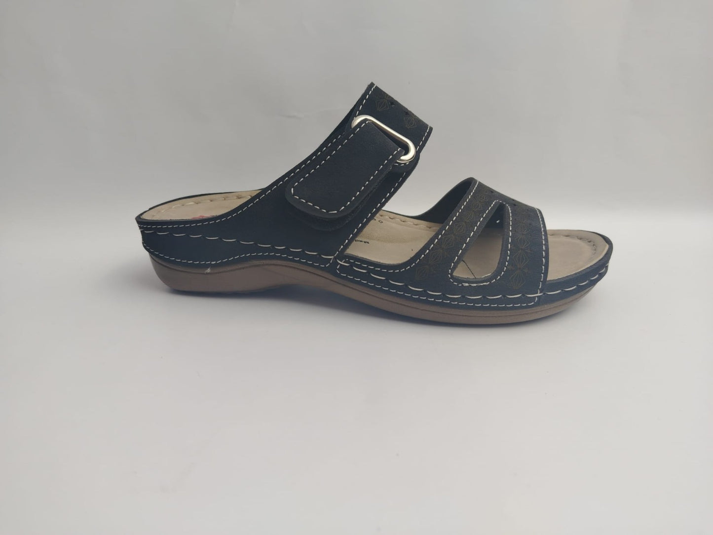 Women's Comfort Slippers Wholesale | Plush Cushioned, Lightweight & Bulk-Ready Footwear