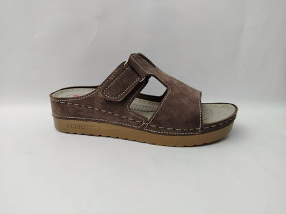 Women's Comfort Slippers Wholesale | Plush Cushioned, Lightweight & Bulk-Ready Footwear