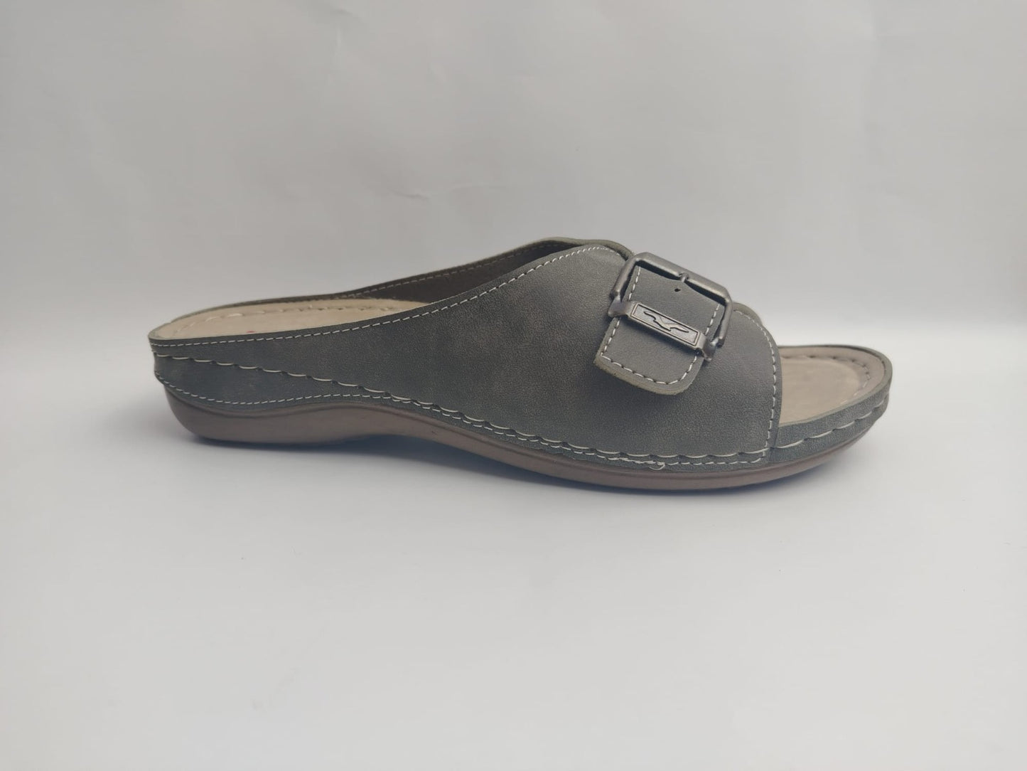 Women's Comfort Slippers Wholesale | Plush Cushioned, Lightweight & Bulk-Ready Footwear