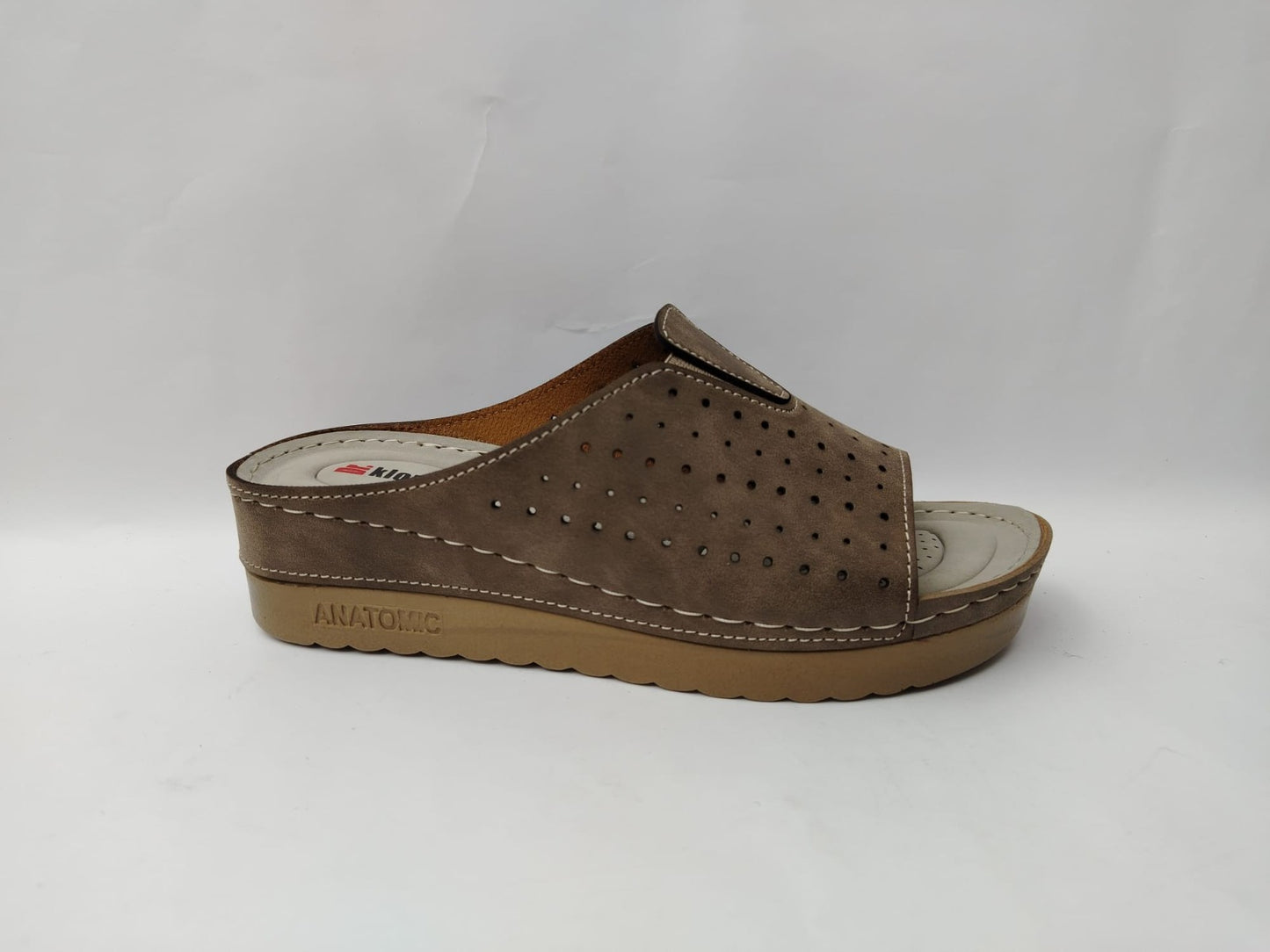 Women's Comfort Slippers Wholesale | Plush Cushioned, Lightweight & Bulk-Ready Footwear