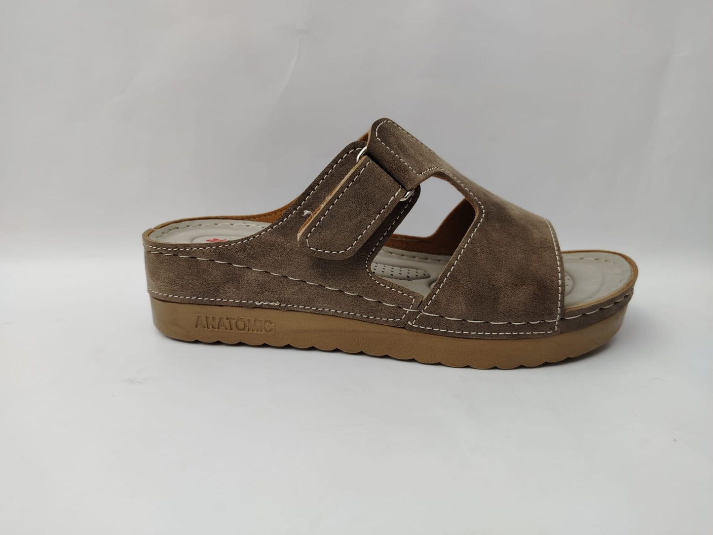 Women's Comfort Slippers Wholesale | Plush Cushioned, Lightweight & Bulk-Ready Footwear
