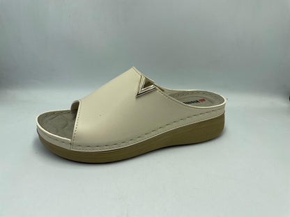Women's Comfort Slippers Wholesale | Plush Cushioned, Lightweight & Bulk-Ready Footwear