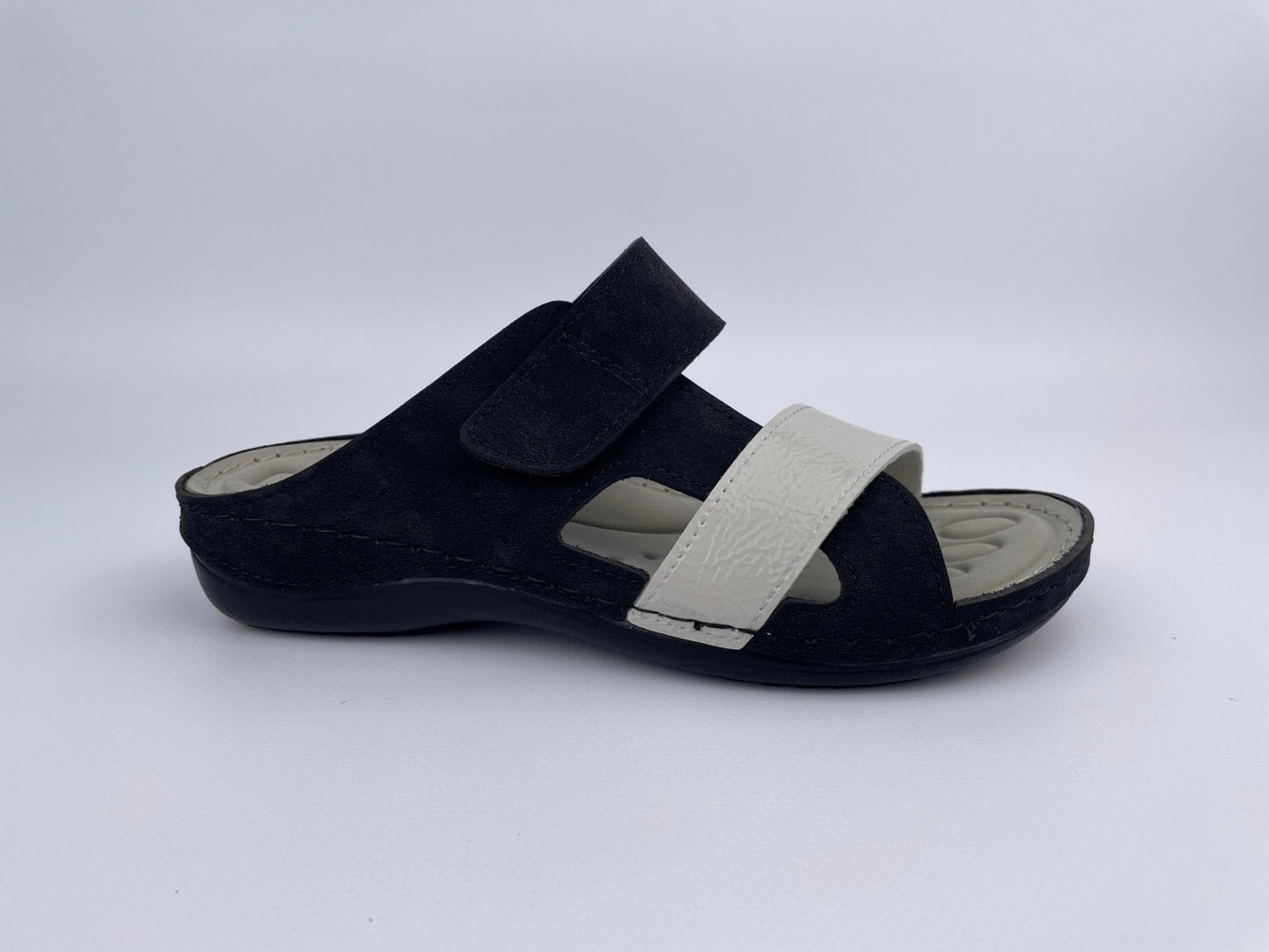 Women's Comfort Slippers Wholesale | Plush Cushioned, Lightweight & Bulk-Ready Footwear