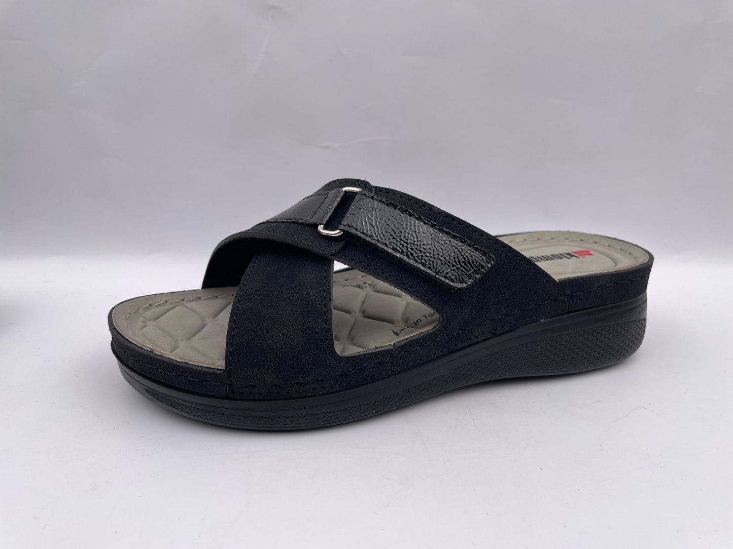Women's Comfort Slippers Wholesale | Plush Cushioned, Lightweight & Bulk-Ready Footwear