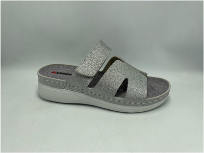 Women’s Comfort Slippers — Cushioned, Lightweight & Wholesale-Ready
