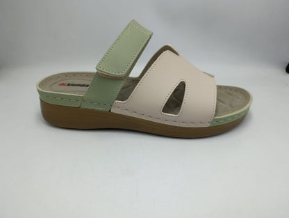 Women’s Comfort Slippers — Cushioned, Lightweight & Wholesale-Ready