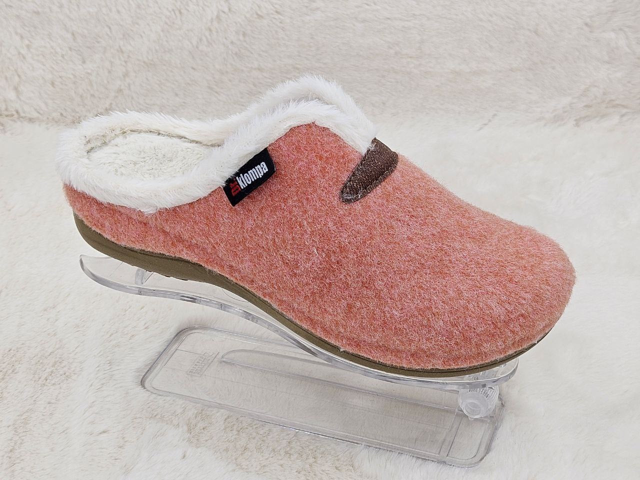 Women’s Winter Sabo Clogs — Warm, Comfortable & Wholesale-Ready
