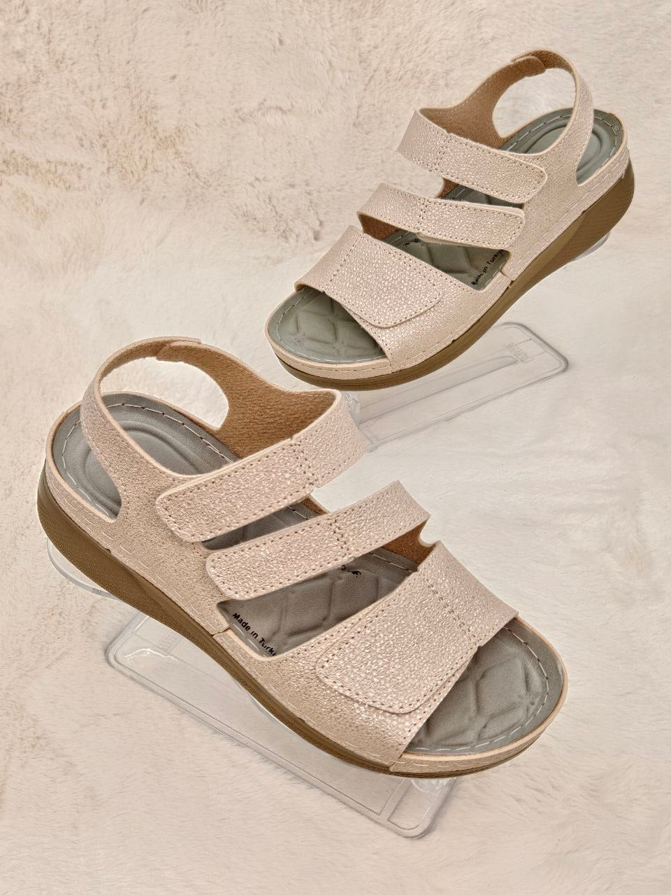 Women’s lightweight breathable sandals bulk purchase – wholesale-ready model