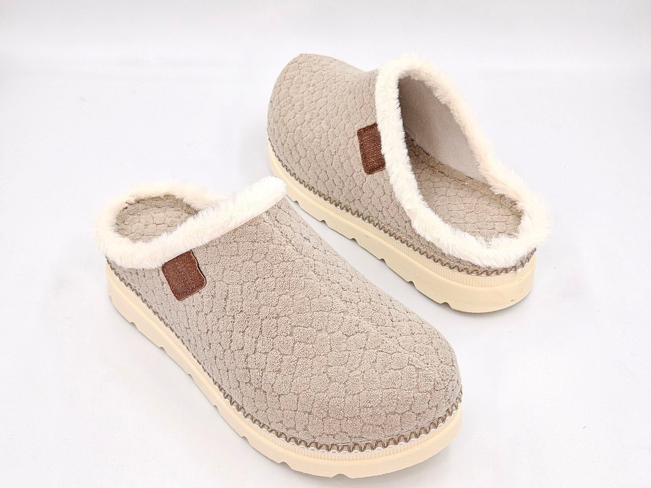 Women’s Winter Sabo Clogs — Warm, Comfortable & Wholesale-Ready