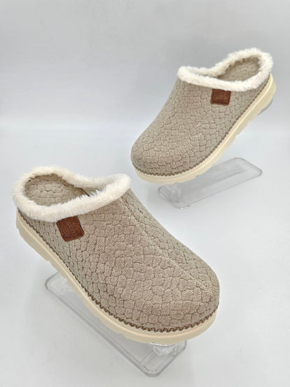 Women’s Winter Sabo Clogs — Warm, Comfortable & Wholesale-Ready