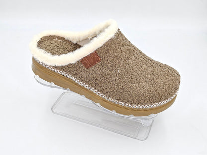 Women’s Winter Sabo Clogs — Warm, Comfortable & Wholesale-Ready
