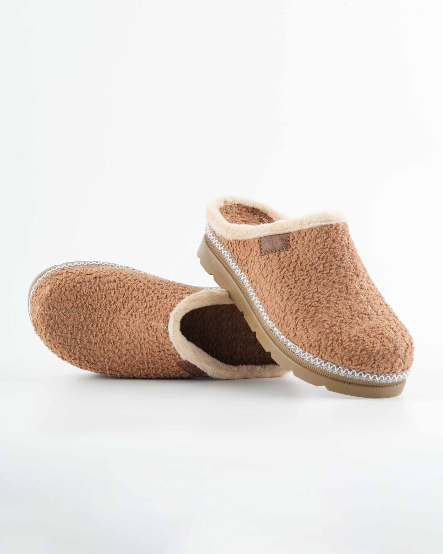 Women’s Winter Sabo Clogs — Warm, Comfortable & Wholesale-Ready