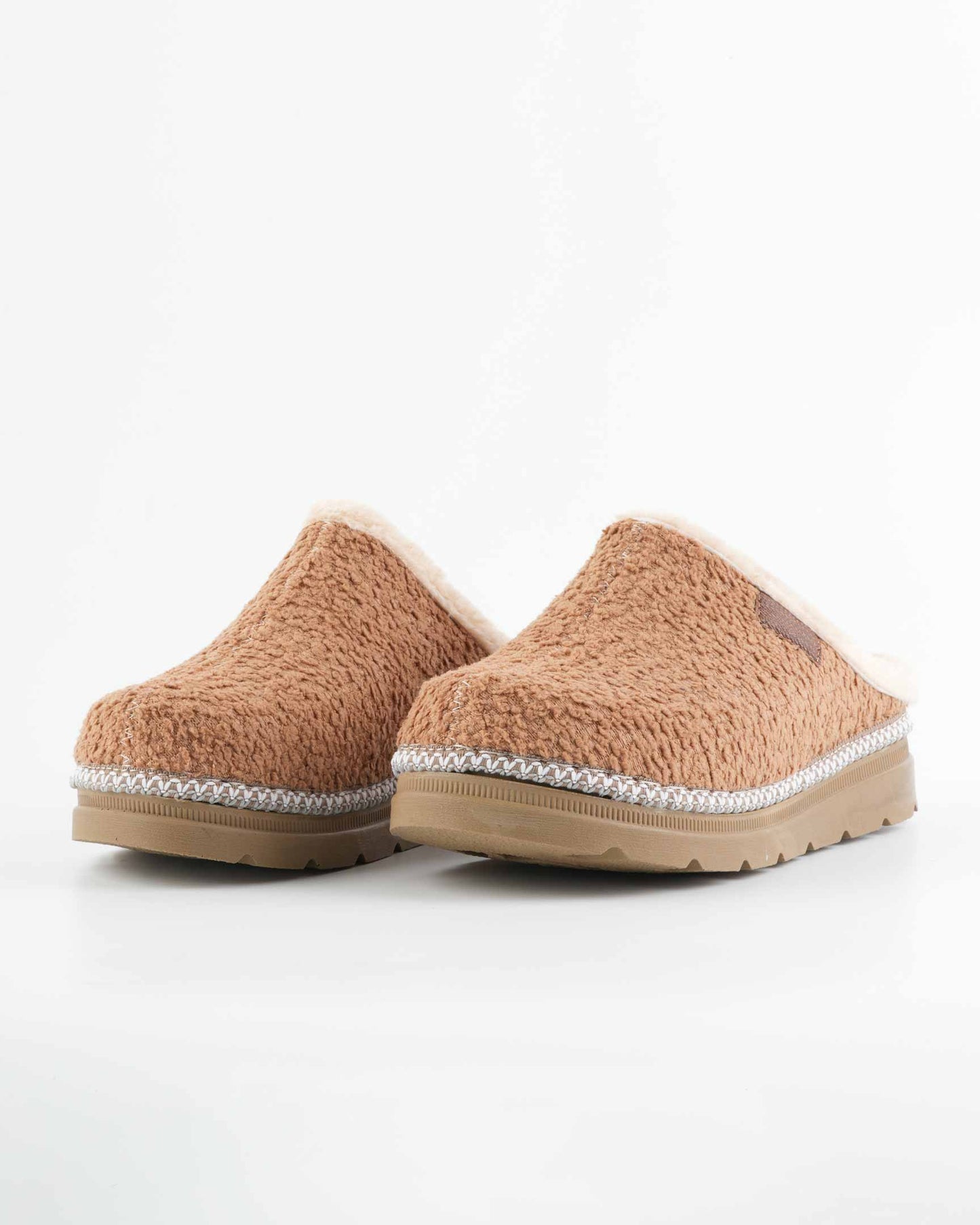 Women’s Winter Sabo Clogs — Warm, Comfortable & Wholesale-Ready