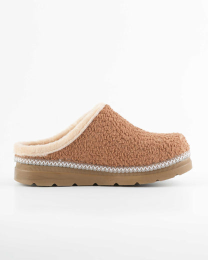 Women’s Winter Sabo Clogs — Warm, Comfortable & Wholesale-Ready