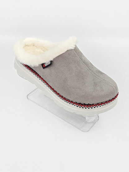 Women’s Winter Sabo Clogs — Warm, Comfortable & Wholesale-Ready