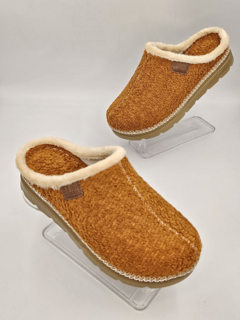 Women’s Winter Sabo Clogs — Warm, Comfortable & Wholesale-Ready