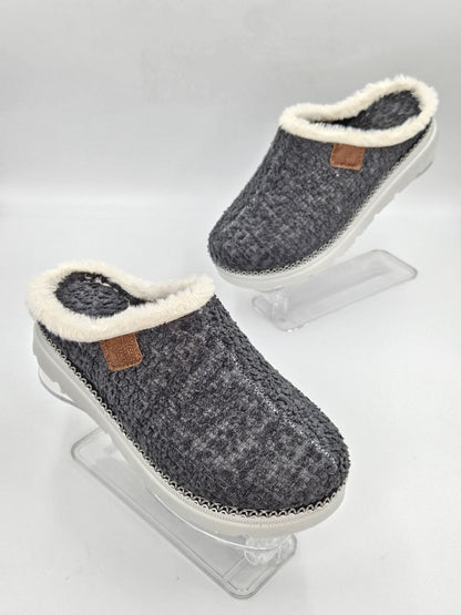 Women’s Winter Sabo Clogs — Warm, Comfortable & Wholesale-Ready